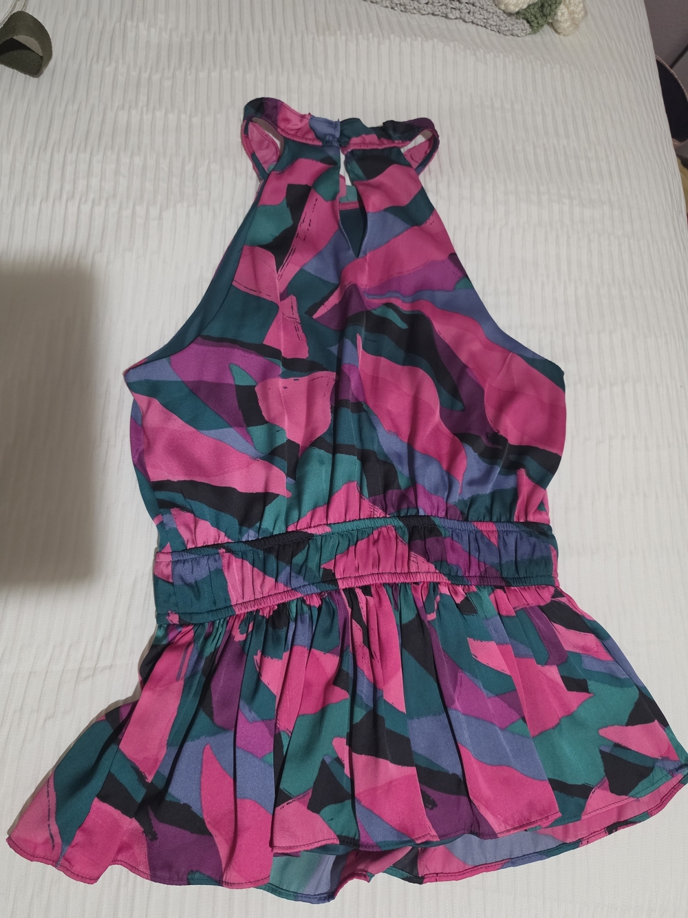 Nine West Multicolor Abstract Halter Peplum Top Size XS Like New - Picture 4 of 5